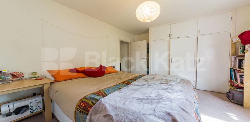 Fantastic spacious two bed mins to tube & shops  Pemberton Gardens, Archway